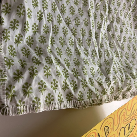 Green Floral Women's Tunic - Picture 14 of 16